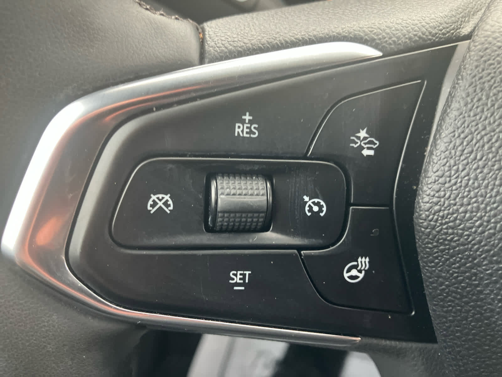 Used 2024 Chevrolet TrailBlazer ACTIV w/ Driver Confidence Package image 15