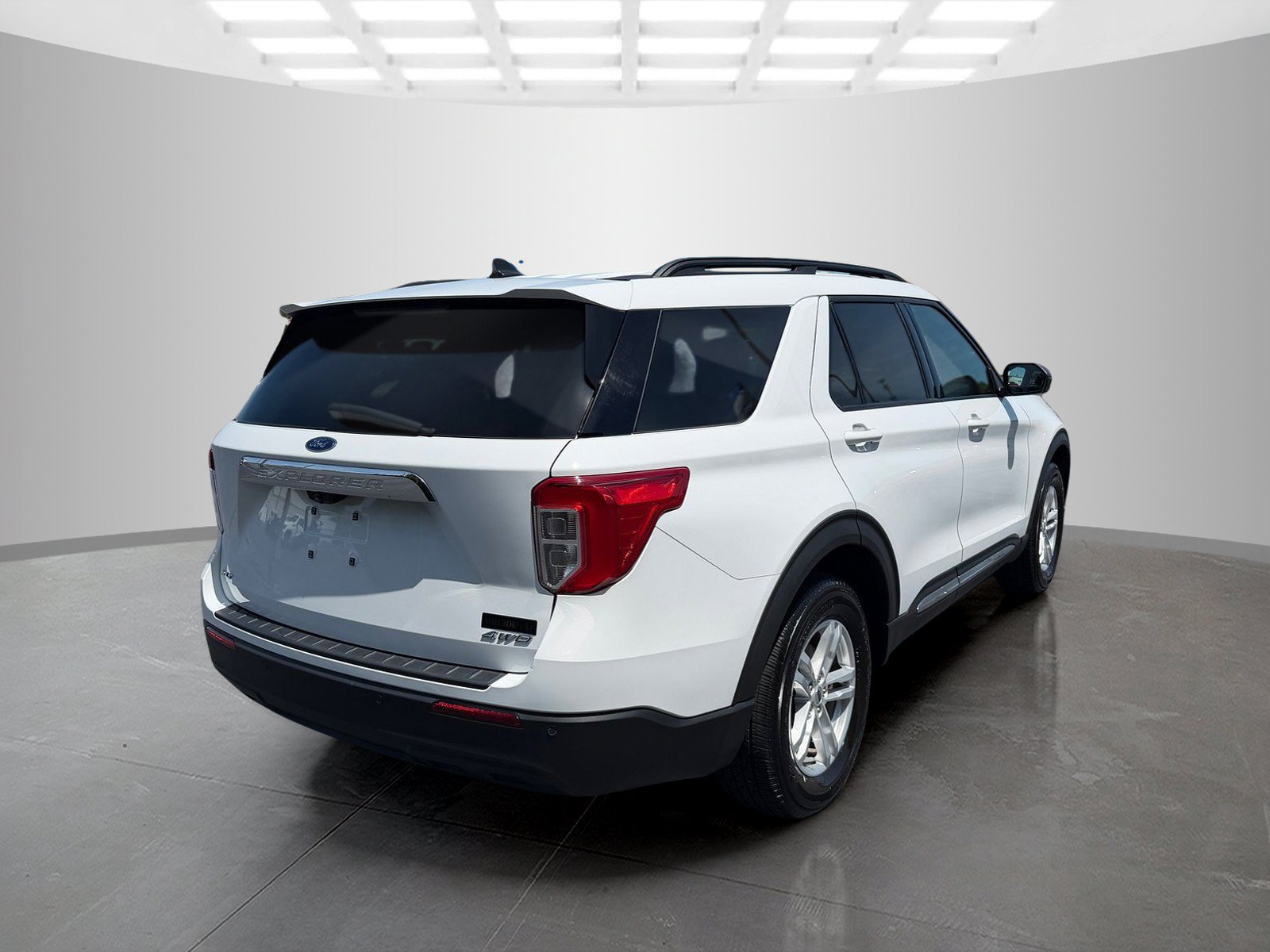 Used 2022 Ford Explorer XLT AWD/4WD image 7