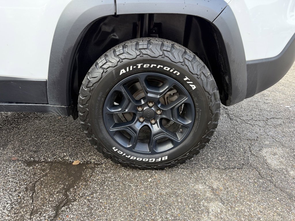 Used 2022 Jeep Cherokee Latitude w/ Trailer Tow Group image 31