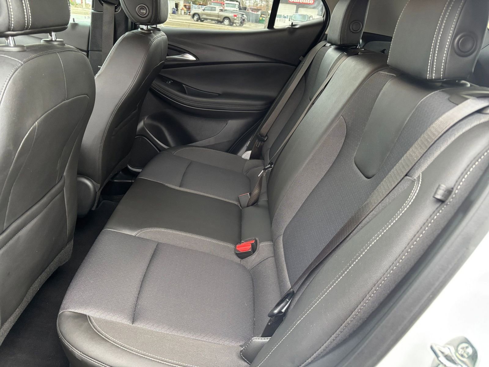 Used 2025 Buick Encore GX Preferred FWD image 27