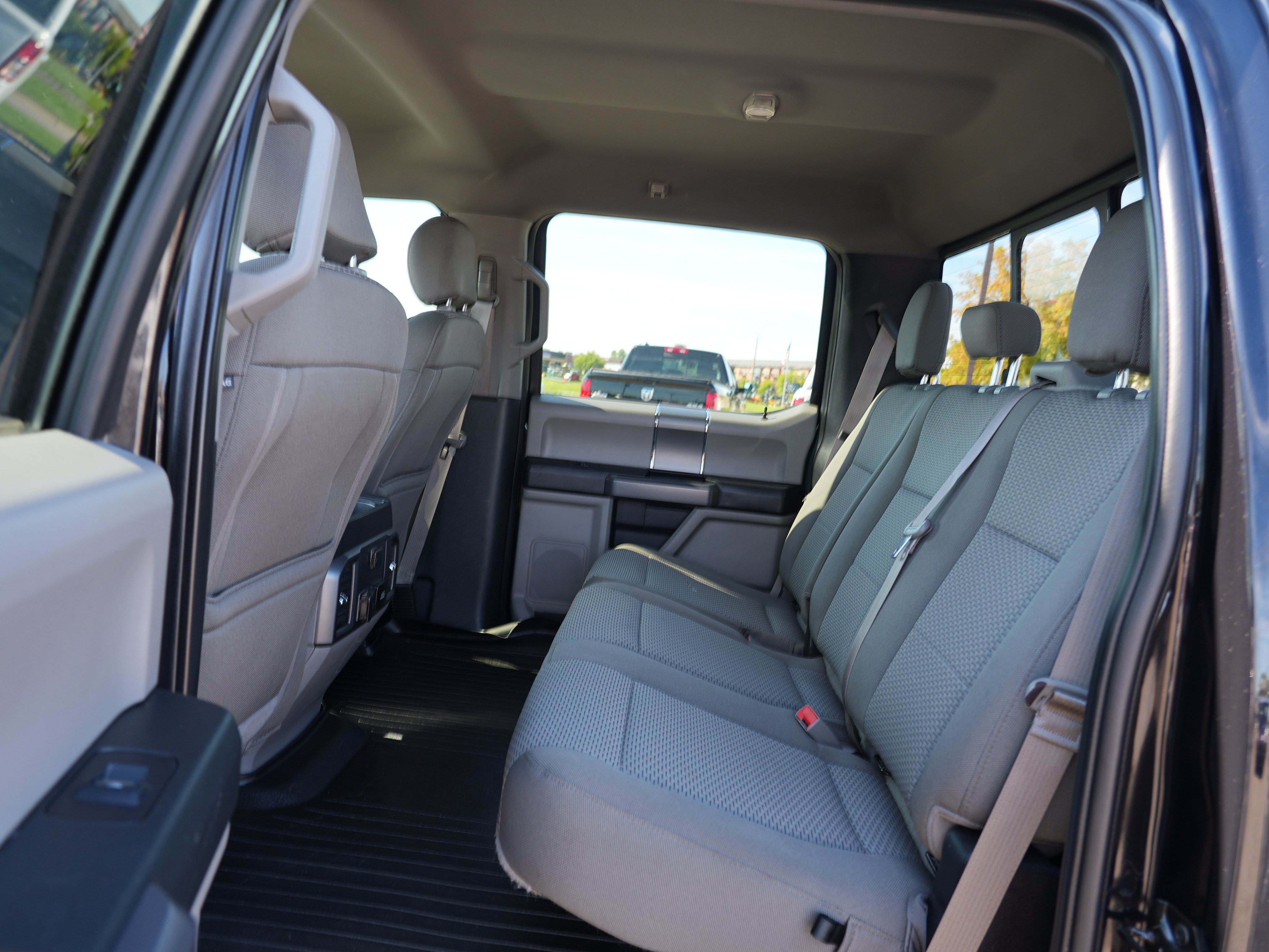 Used 2019 Ford F150 XLT w/ Equipment Group 302A Luxury AWD/4WD image 18