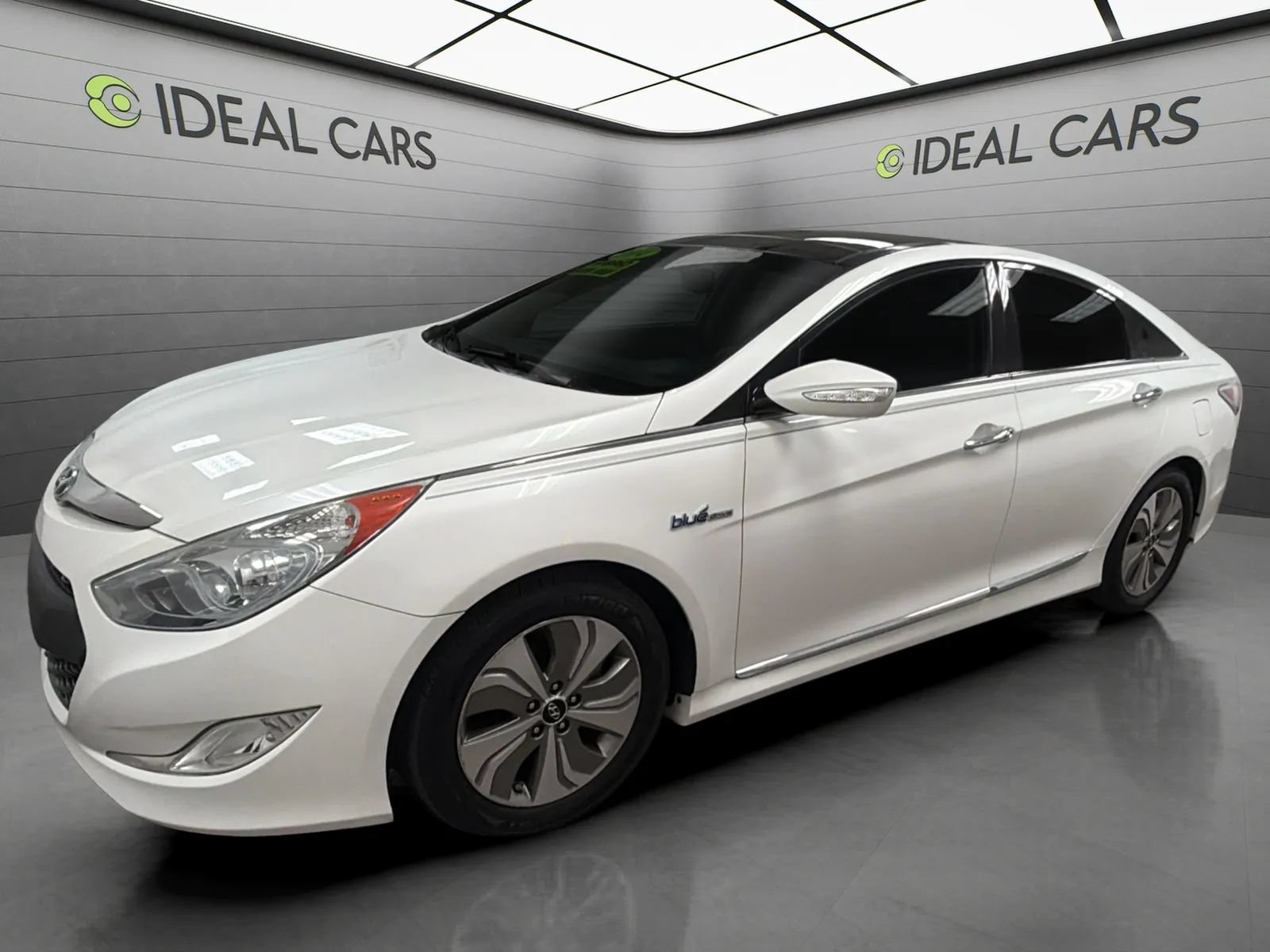 Used 2014 Hyundai Sonata Limited w/ Panoramic Sunroof Package 02 FWD image 1