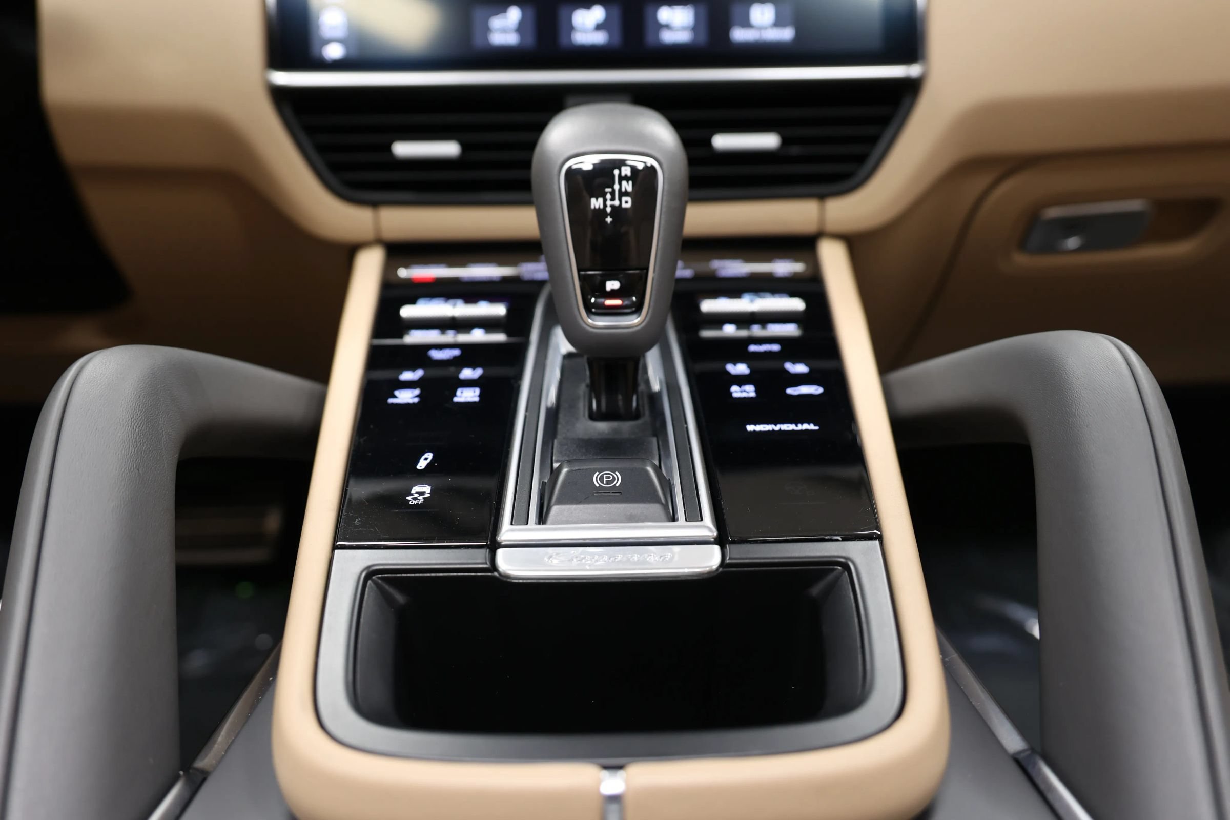 Used 2021 Porsche Cayenne Turbo S AWD/4WD image 52