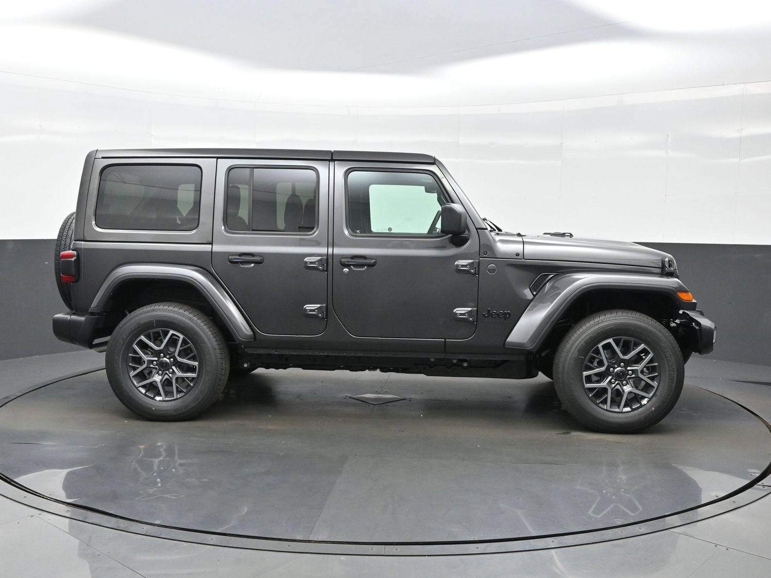 New 2026 Jeep Wrangler Unlimited Sahara AWD/4WD image 10