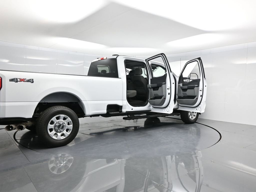 Used 2024 Ford F250 XLT image 5