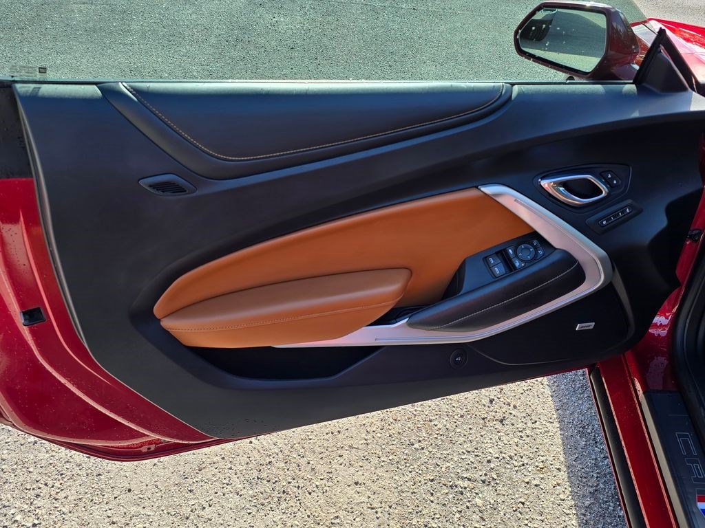 Used 2019 Chevrolet Camaro LT RWD image 18