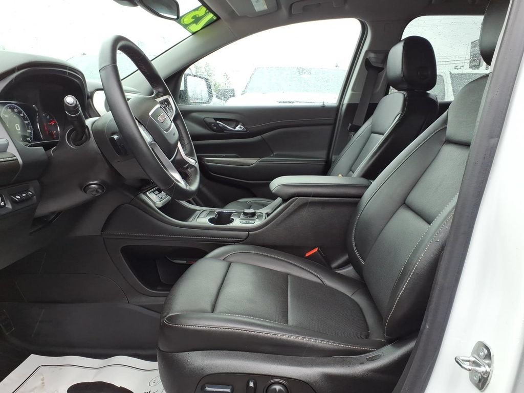 Used 2023 GMC Acadia SLT w/ Technology Package FWD image 14