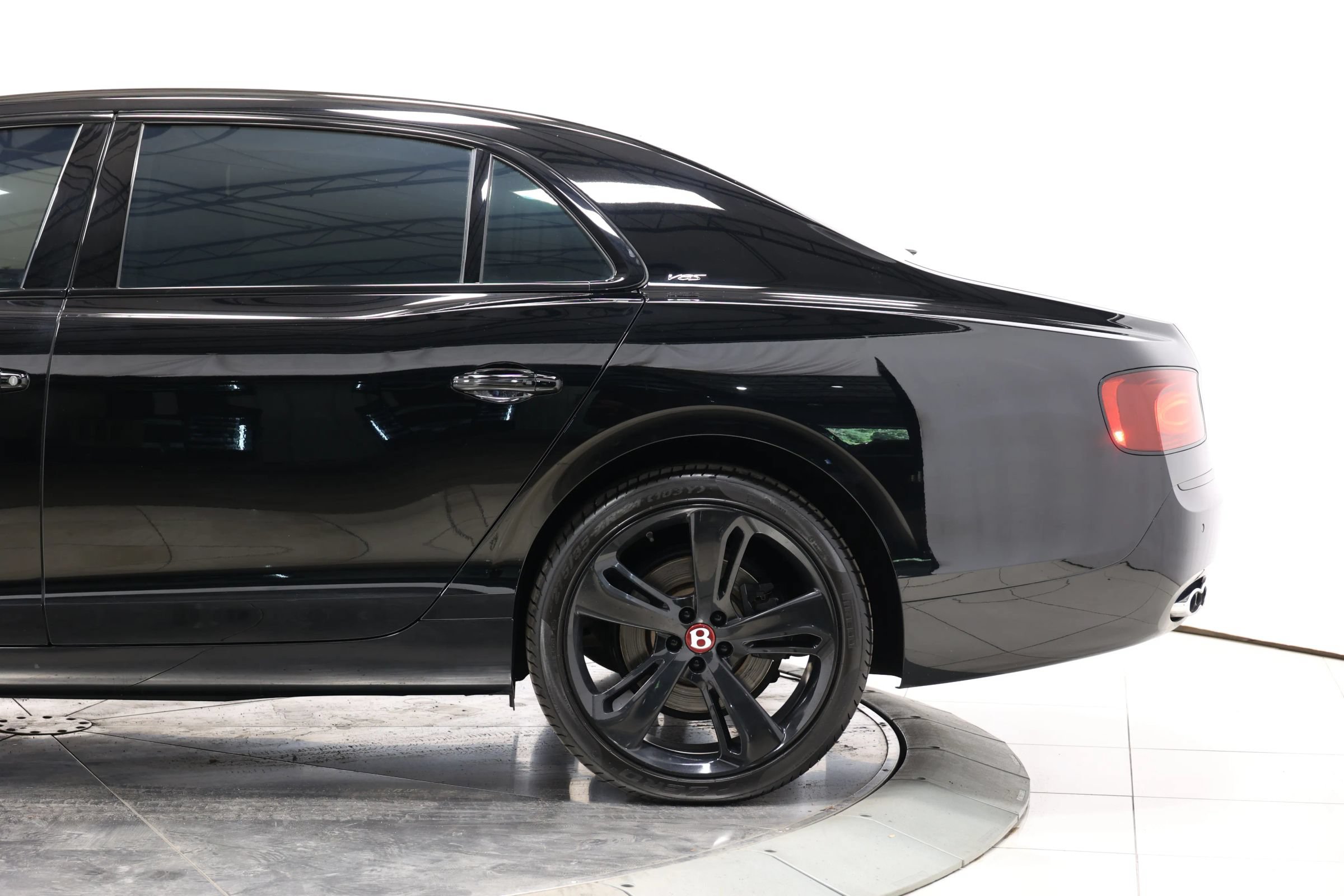Used 2018 Bentley Flying Spur S V8 w/ Black Edition AWD/4WD image 10