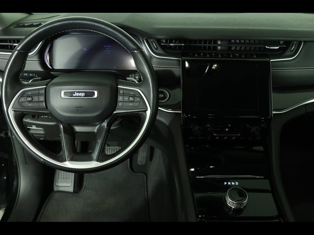 Used 2022 Jeep Grand Cherokee L Laredo w/ Luxury Tech Group I image 15