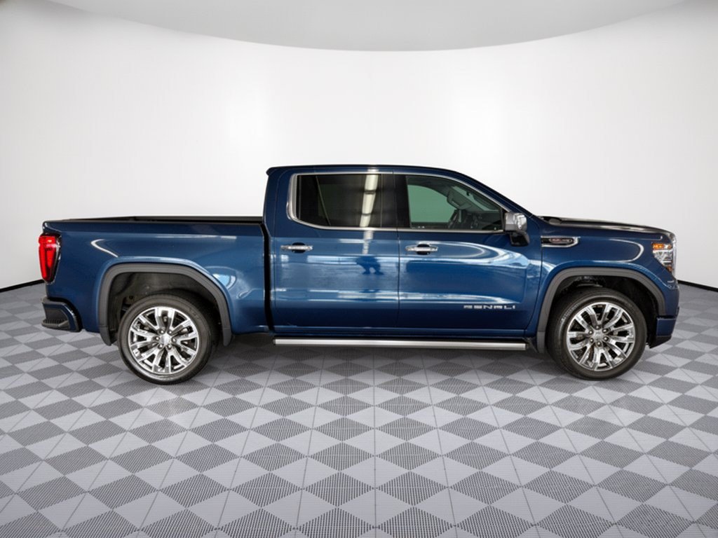 Used 2023 GMC Sierra 1500 Denali w/ Denali Reserve Package AWD/4WD image 8