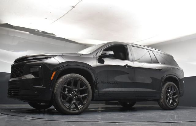 Used 2026 Chevrolet Traverse RS FWD image 34