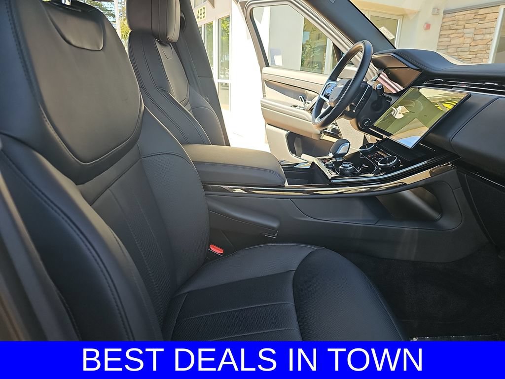 Used 2023 Land Rover Range Rover Sport SE AWD/4WD image 10