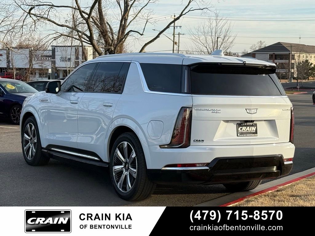 Used 2026 Cadillac Escalade IQL Luxury image 3