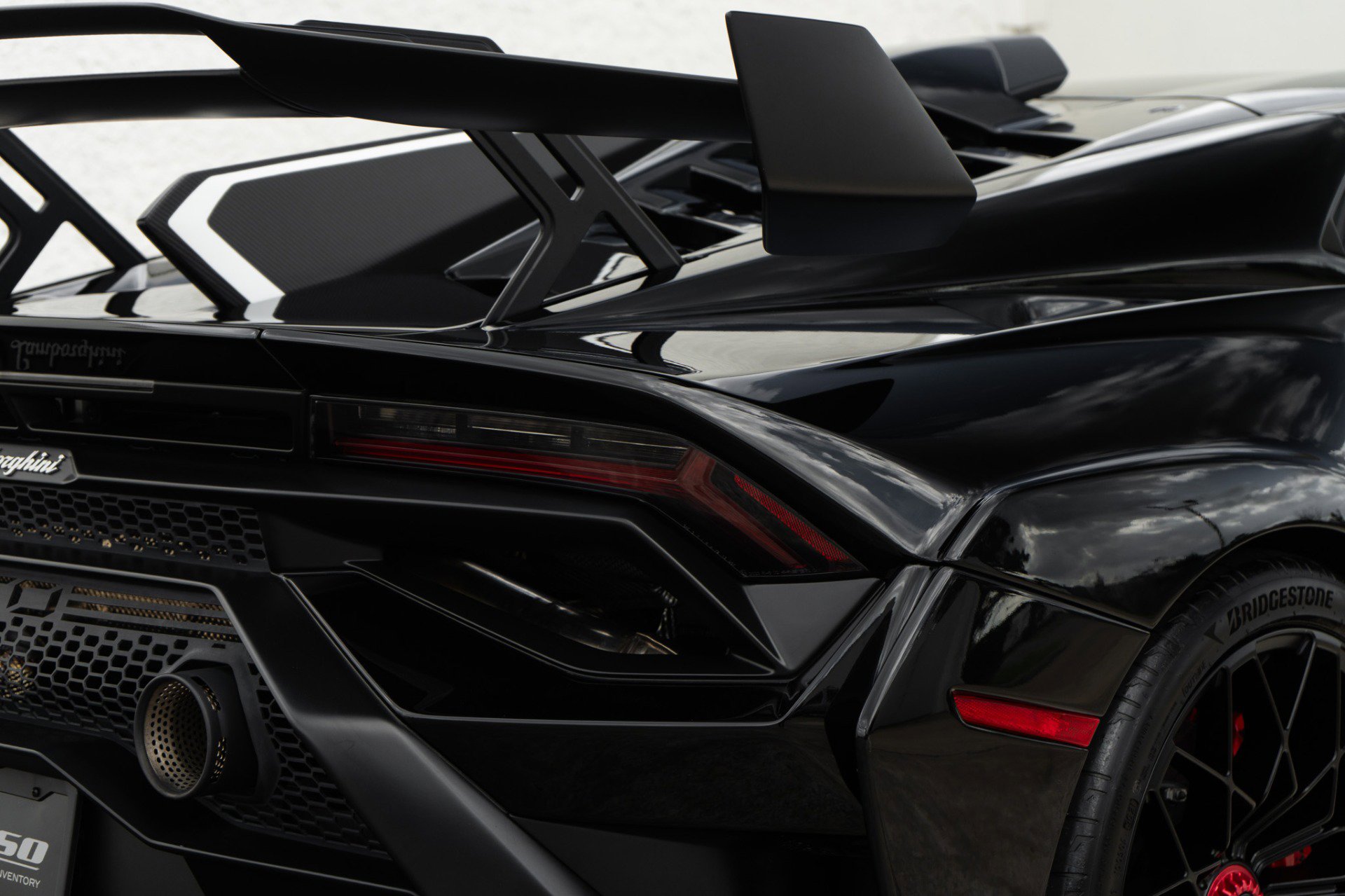 Used 2022 Lamborghini Huracan STO image 27