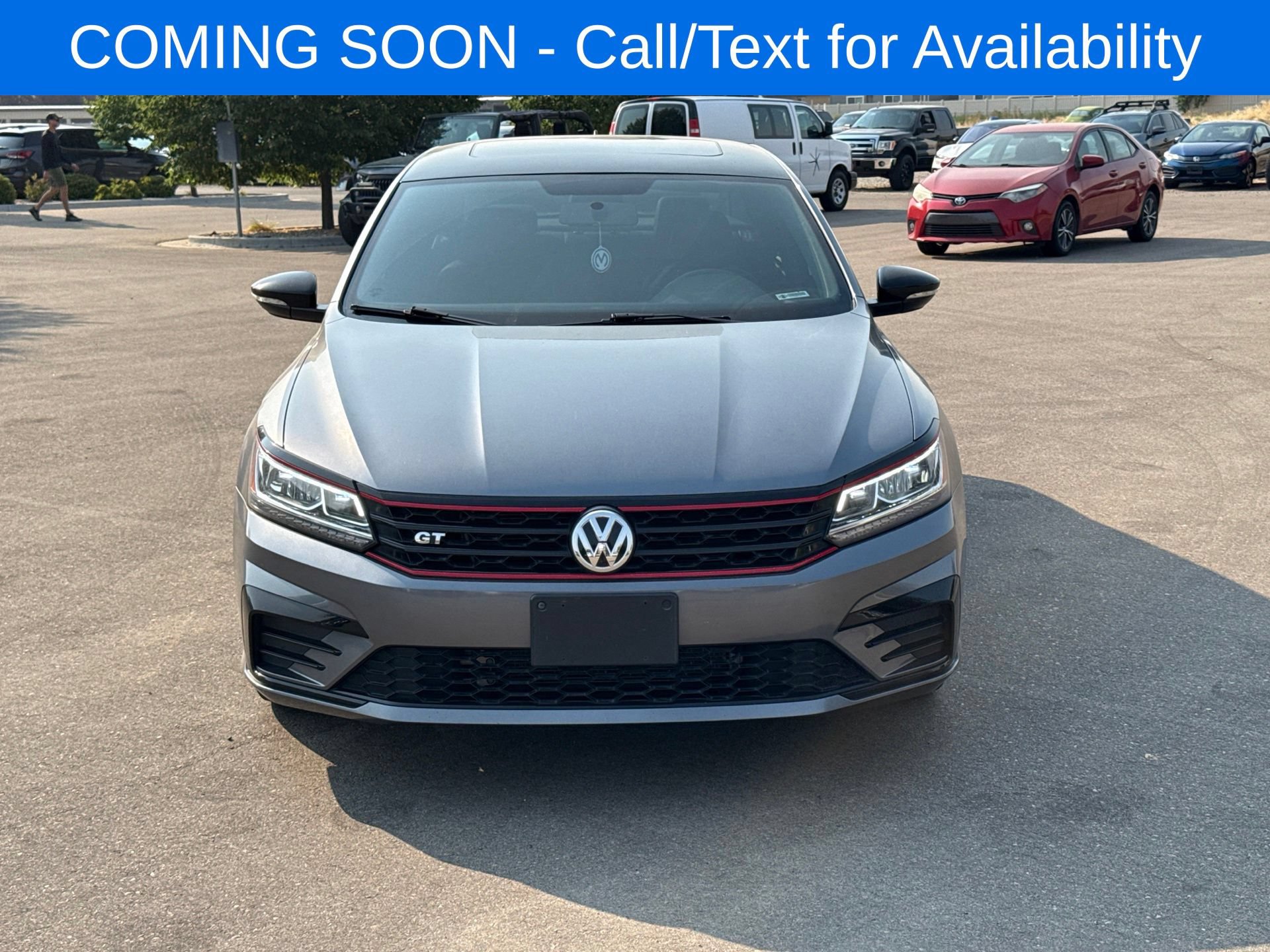 Used 2018 Volkswagen Passat 3.6 FWD image 2