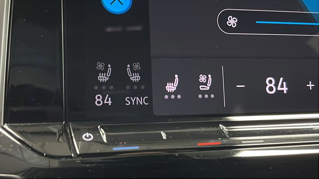 Used 2024 Volkswagen Atlas SE AWD/4WD image 39