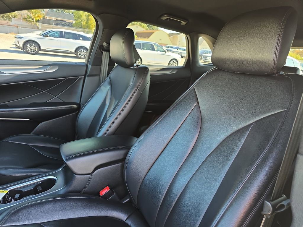 Used 2019 Lincoln MKC Premiere image 16