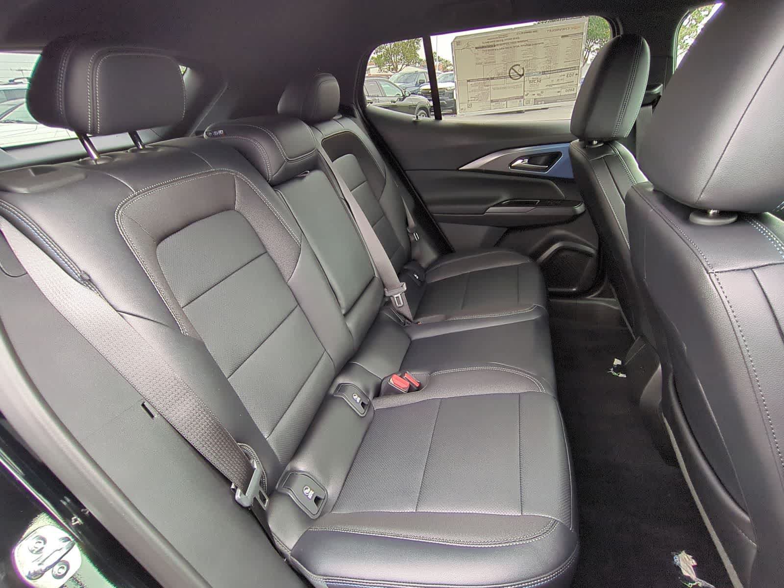 New 2026 Chevrolet Equinox EV LT AWD/4WD image 26