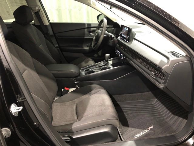 Used 2023 Honda Accord EX image 11