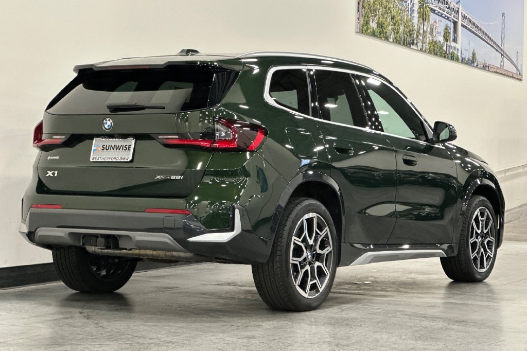 Certified 2025 BMW X1 xDrive28i w/ Premium Package AWD/4WD image 4