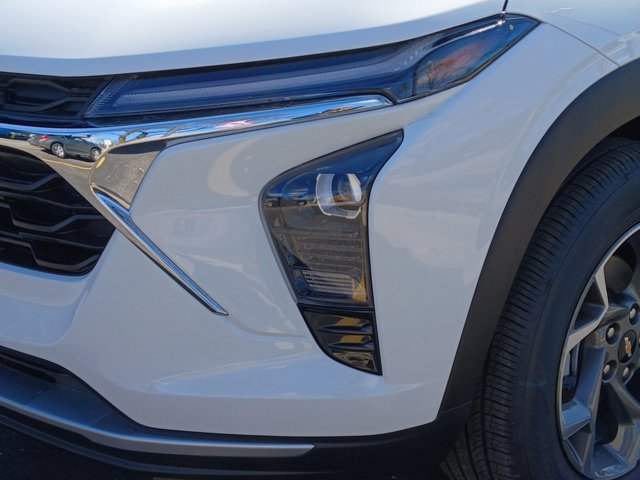 New 2026 Chevrolet Trax LT w/ Driver Confidence Package FWD image 28