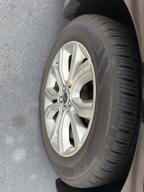 Used 2020 Ford Edge Titanium w/ Equipment Group 301A AWD/4WD image 6