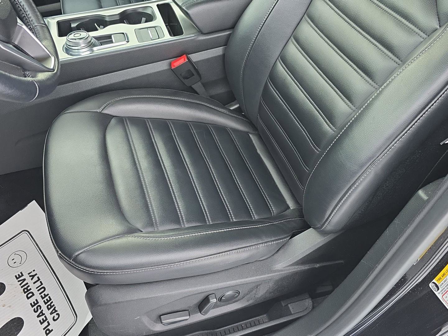 Used 2022 Ford Edge SEL w/ Convenience Package image 12