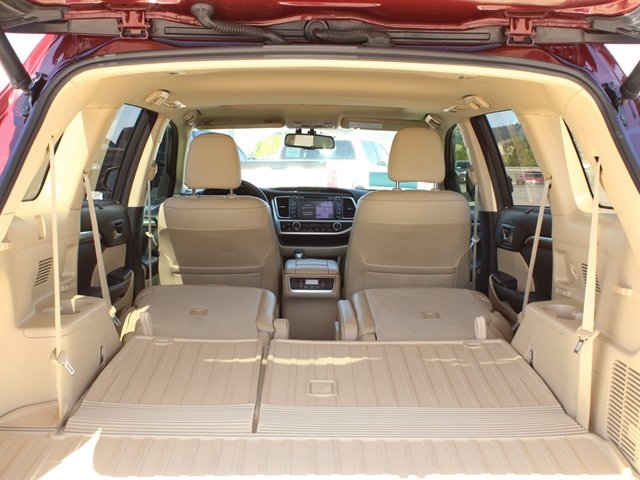 Used 2015 Toyota Highlander Limited AWD/4WD image 29