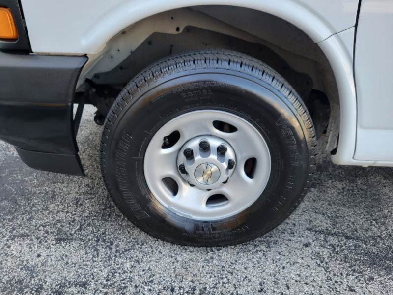 Used 2018 Chevrolet Express 3500 LS RWD image 71