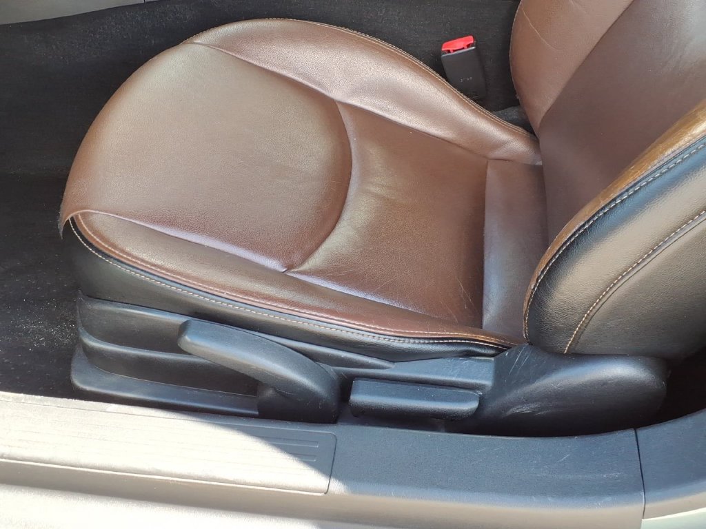Used 2013 MAZDA MX-5 Miata Grand Touring RWD image 21