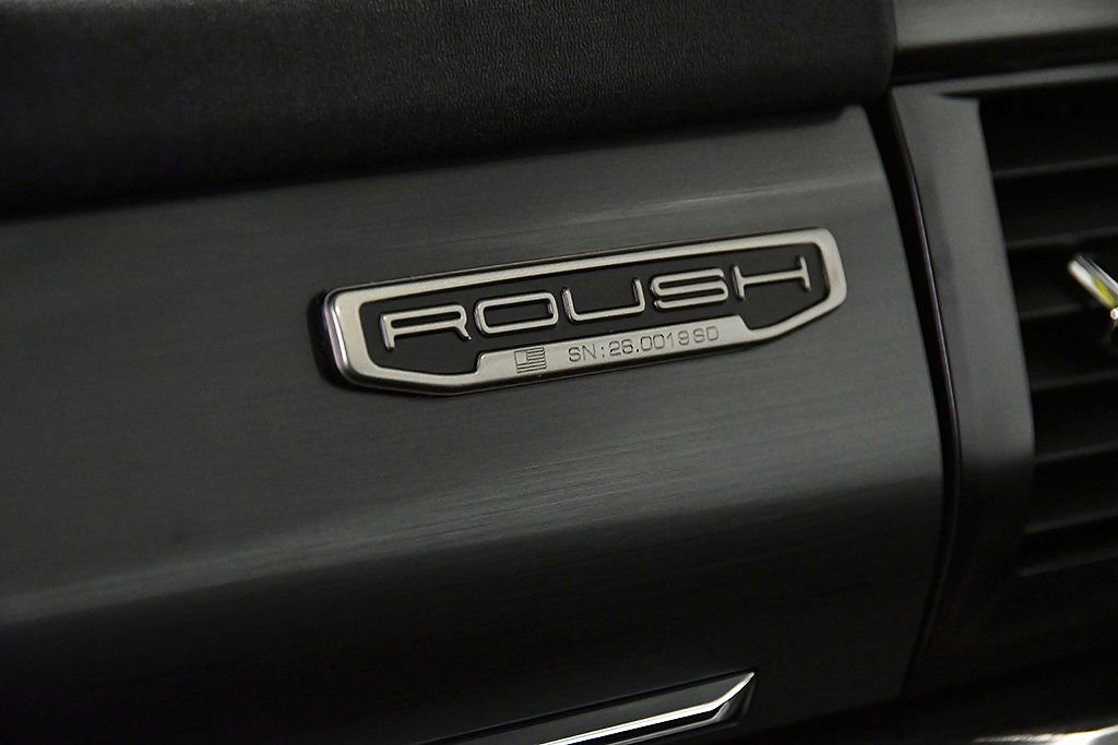 New 2026 Ford F250 Lariat w/ Black Appearance Package image 31