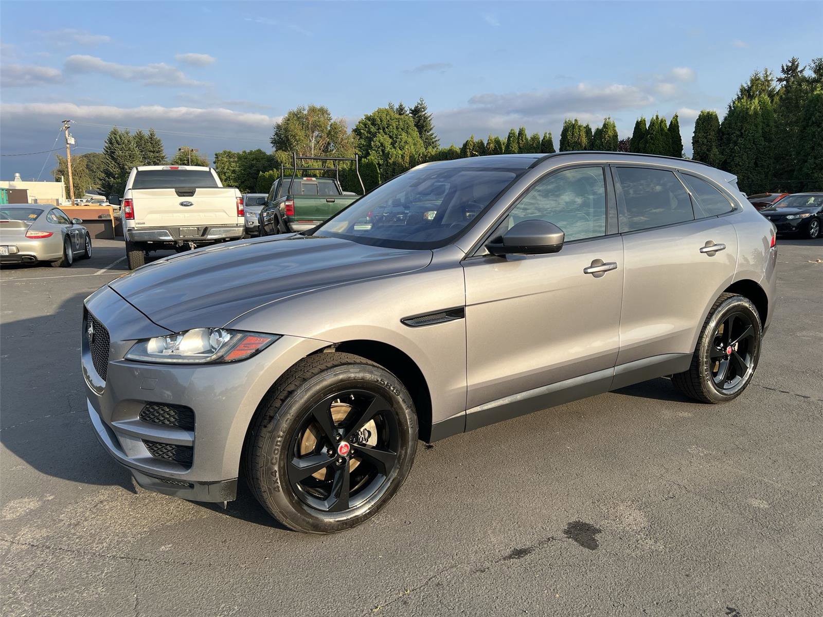 Used 2020 Jaguar F-PACE Prestige image 1