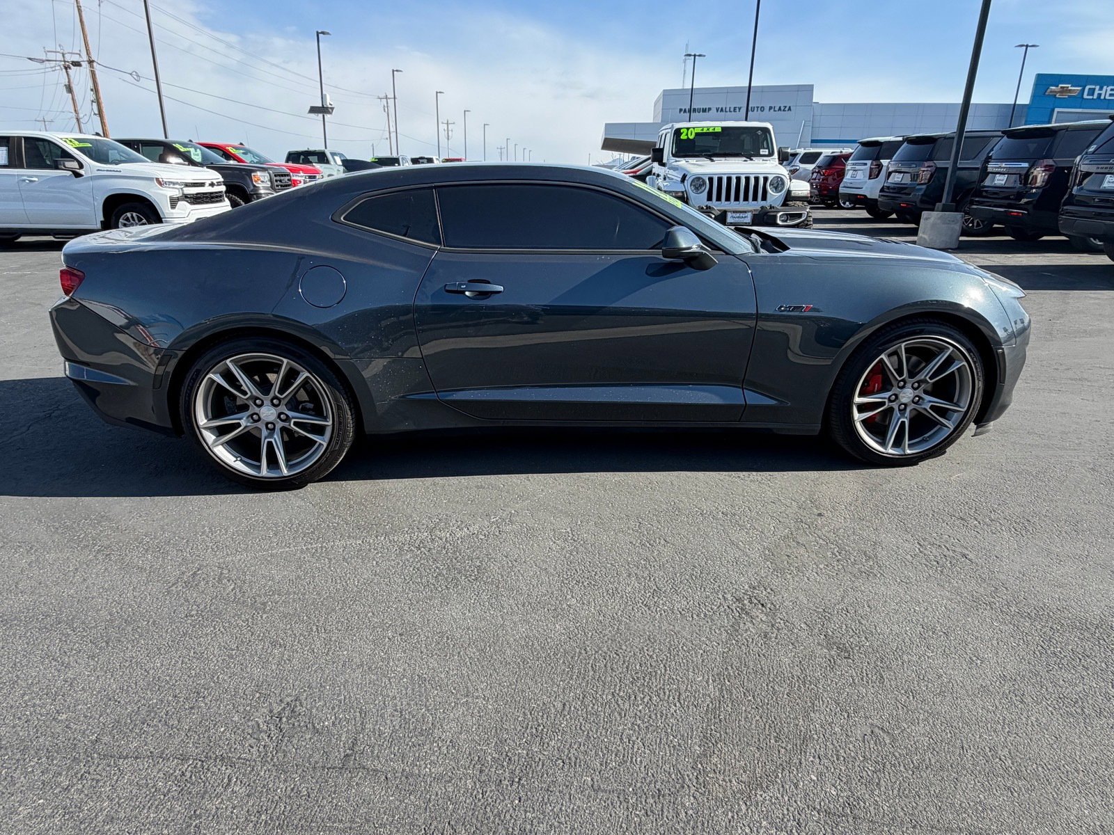 Used 2022 Chevrolet Camaro LT w/ Technology Package RWD image 2
