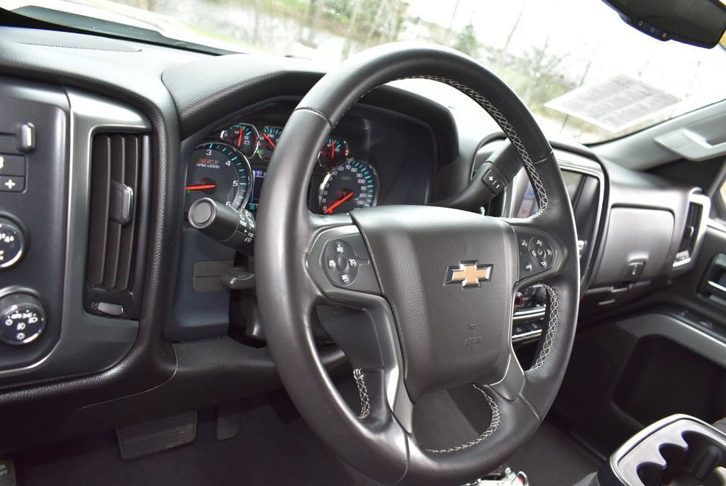 Used 2018 Chevrolet Silverado 1500 LT w/ All Star Edition image 10