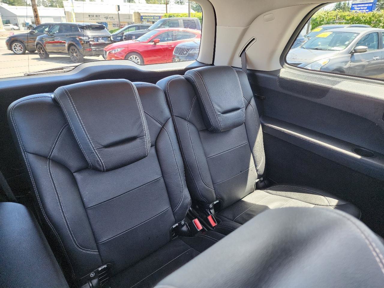 Used 2016 Mercedes-Benz GL 550 4MATIC image 32