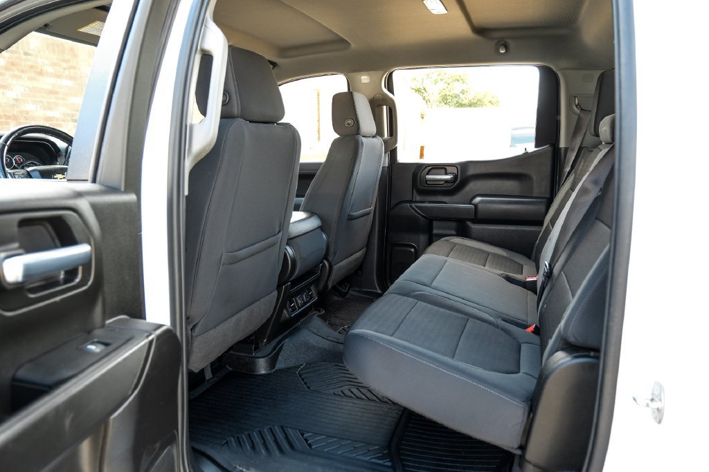 Used 2021 Chevrolet Silverado 1500 LT AWD/4WD image 40