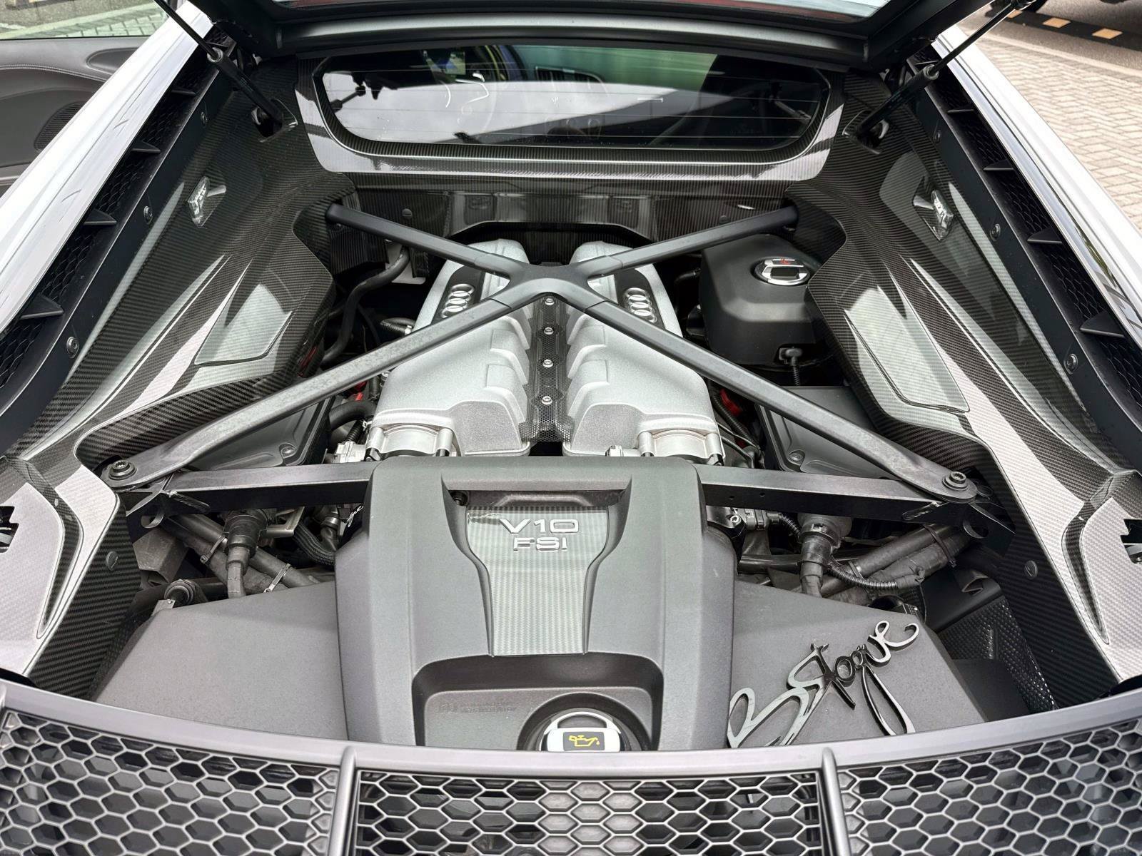 Used 2018 Audi R8 V10 plus AWD/4WD image 13