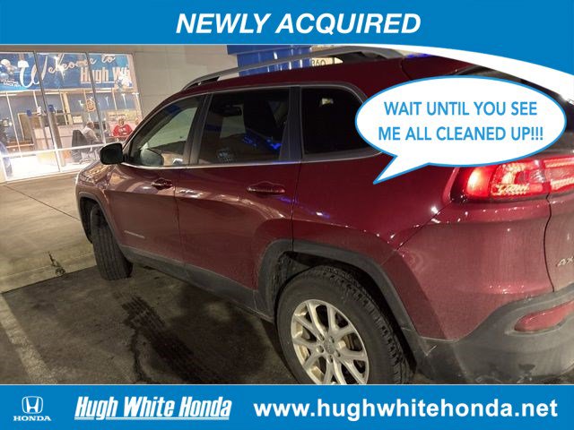 Used 2017 Jeep Cherokee Latitude w/ Cold Weather Group image 4