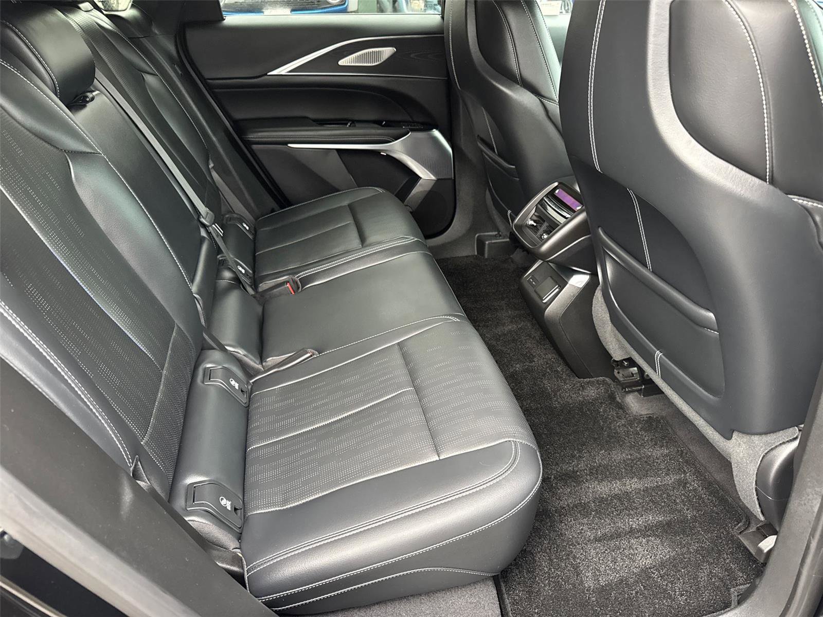 Used 2024 Cadillac Lyriq Sport image 19