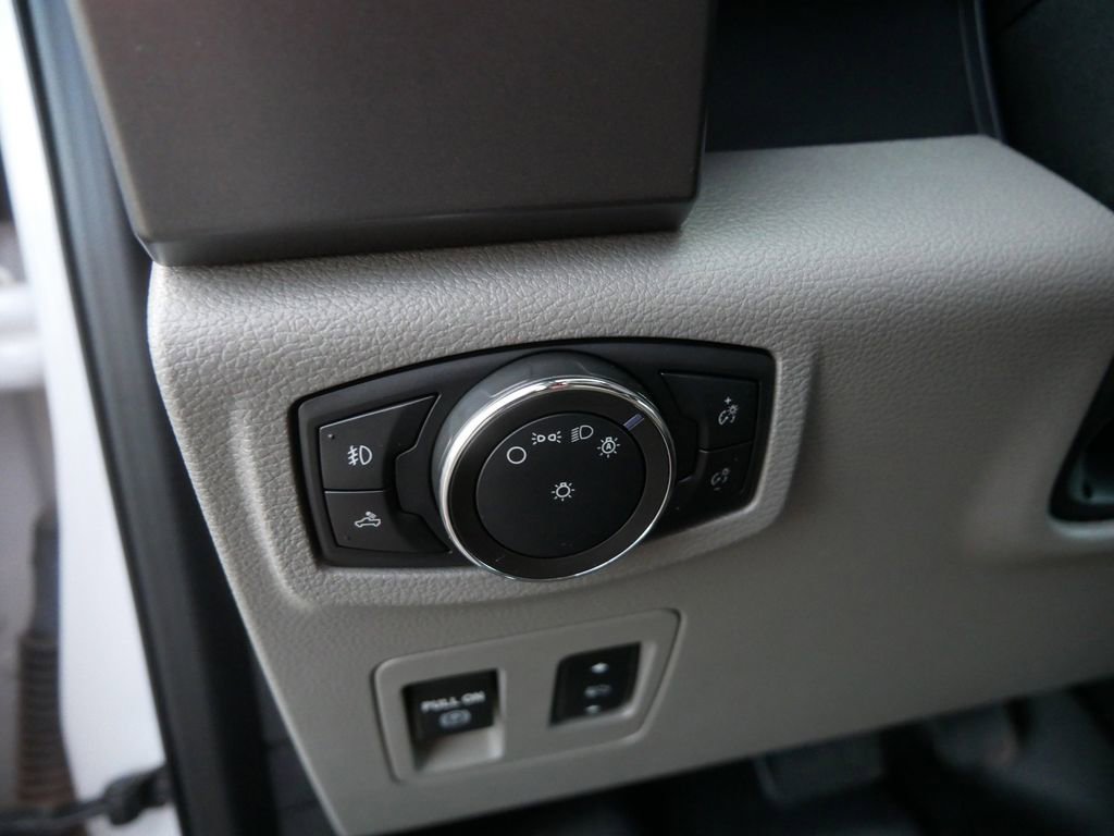 Used 2020 Ford F150 XLT w/ Equipment Group 302A Luxury image 14