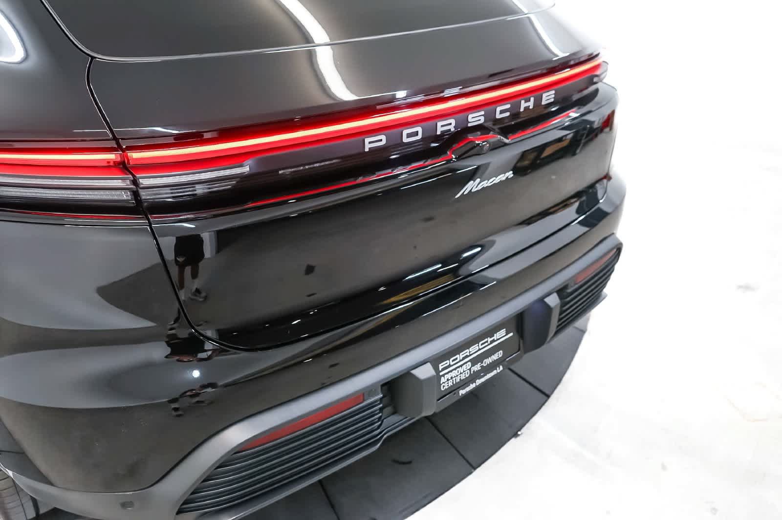Certified 2026 Porsche Macan Electric RWD image 12