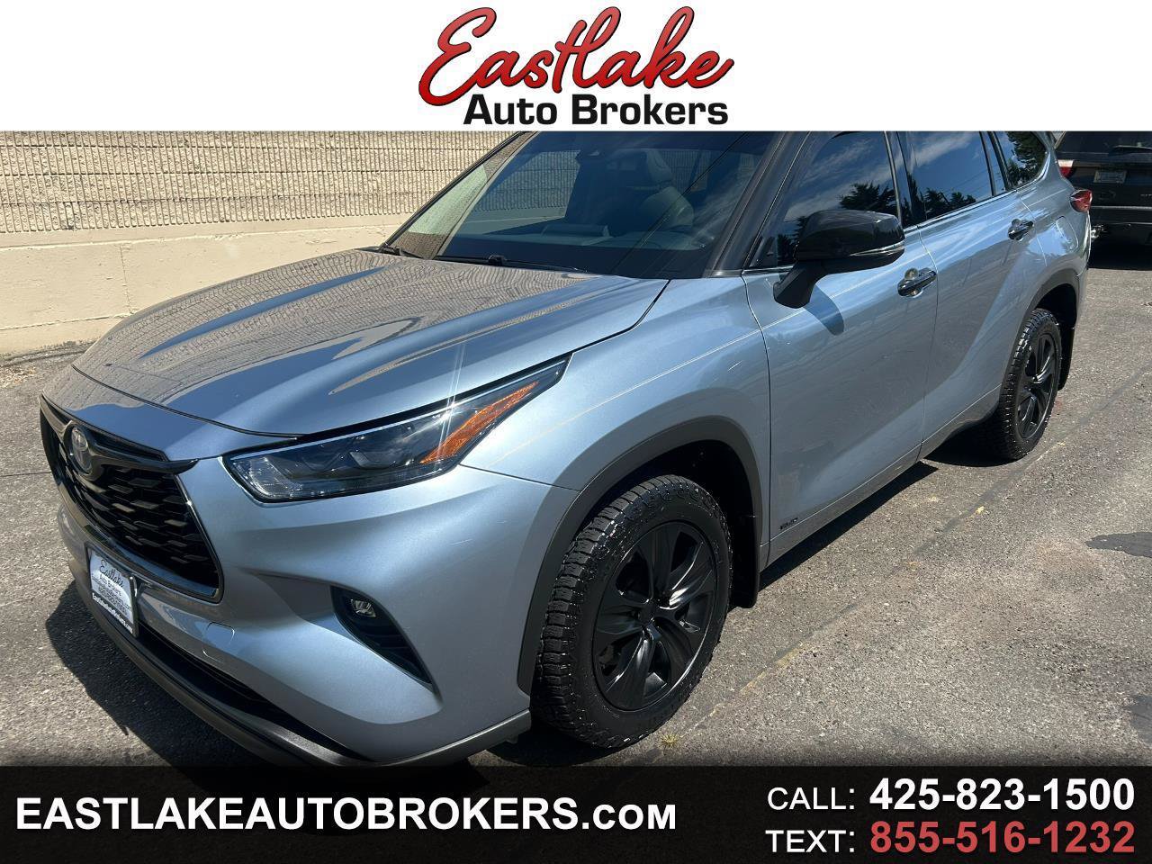 Used 2022 Toyota Highlander XLE AWD/4WD image 1