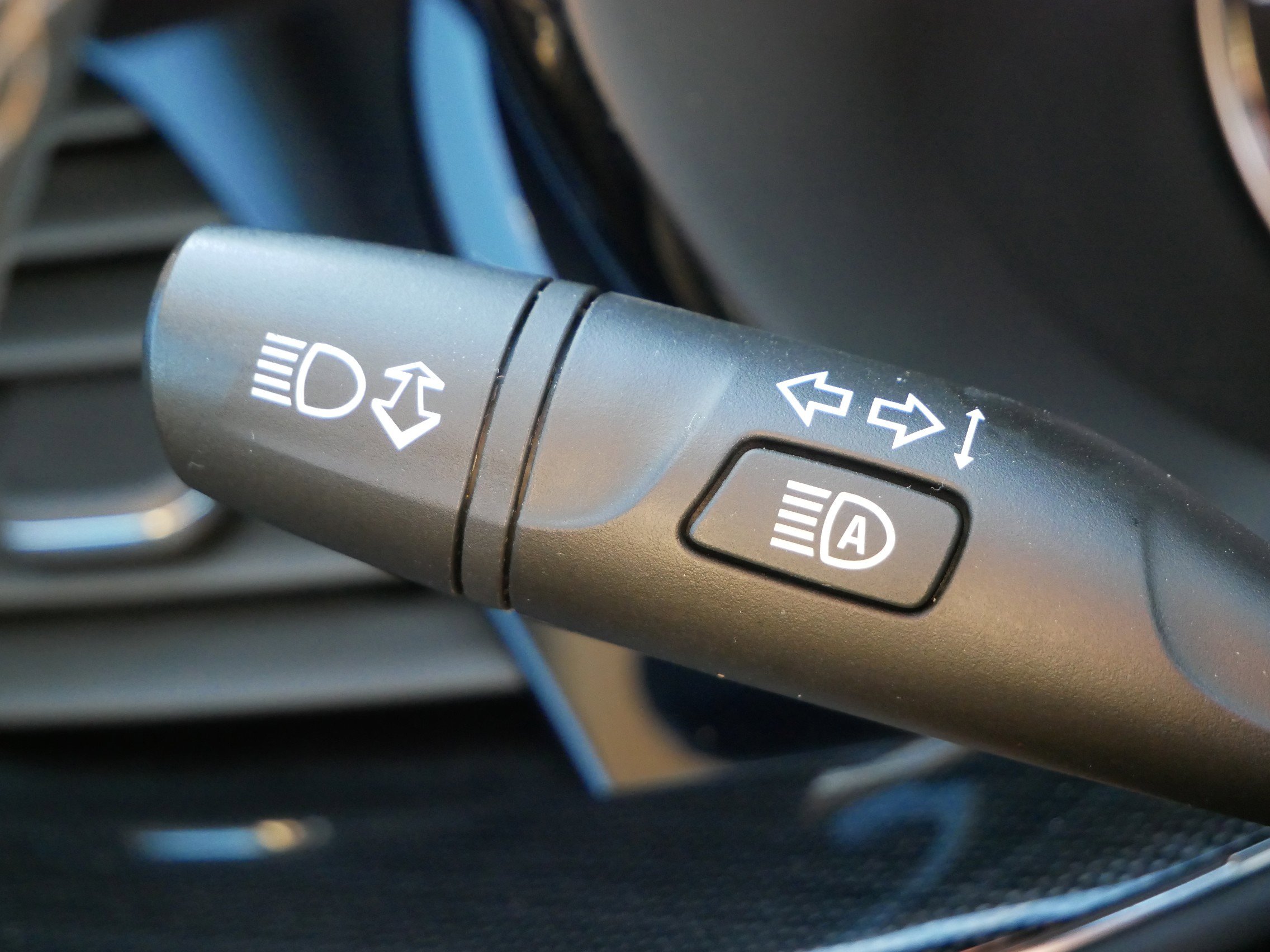 Used 2021 Buick Envision Essence w/ Technology Package I image 30