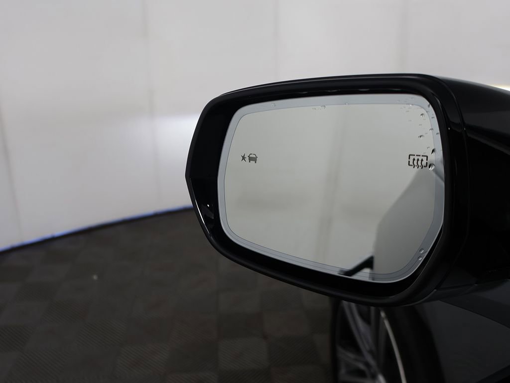 Used 2024 Cadillac Lyriq Luxury RWD image 40
