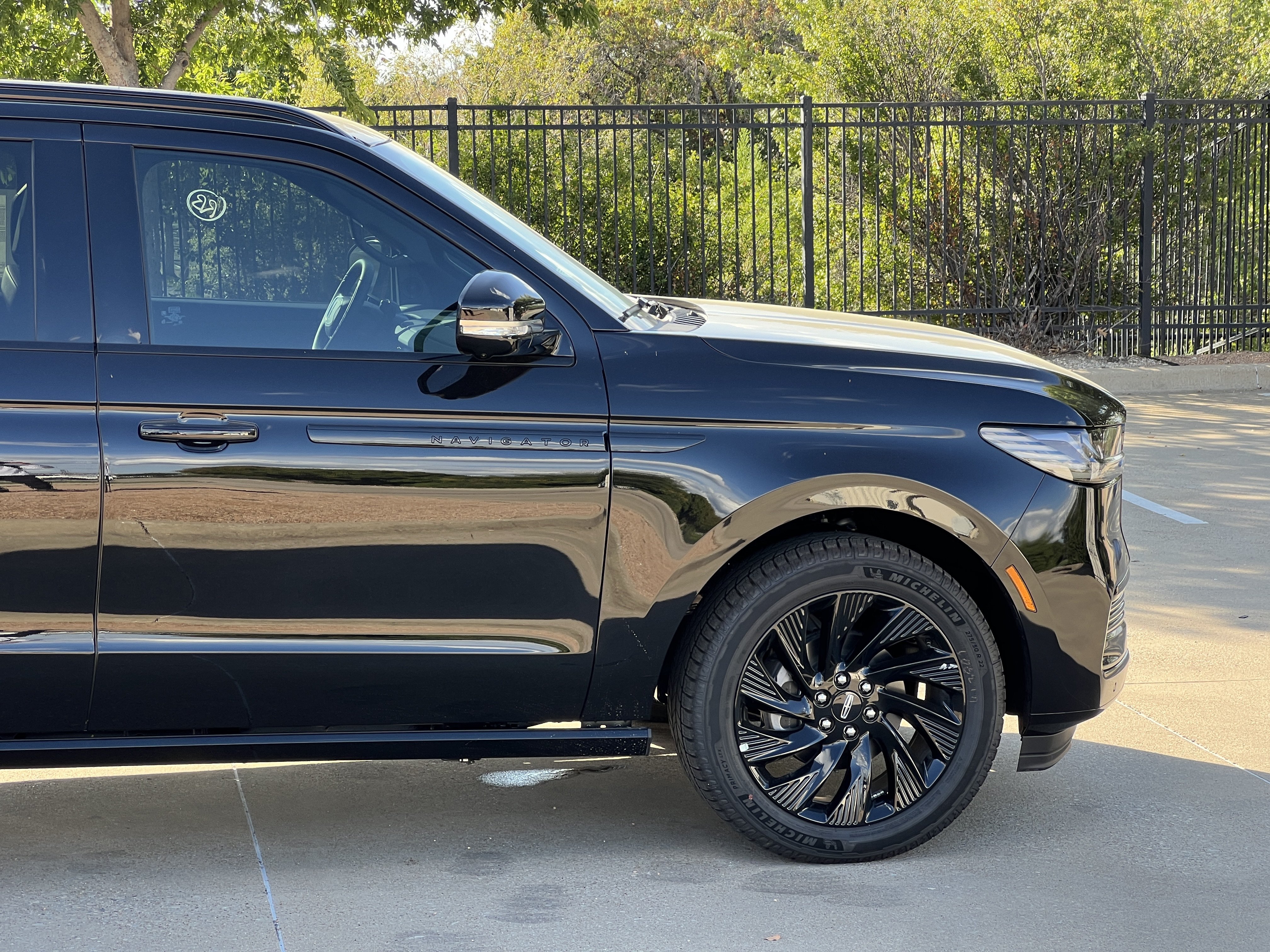 New 2027 Lincoln Navigator Reserve w/ Jet Appearance Package AWD/4WD image 12