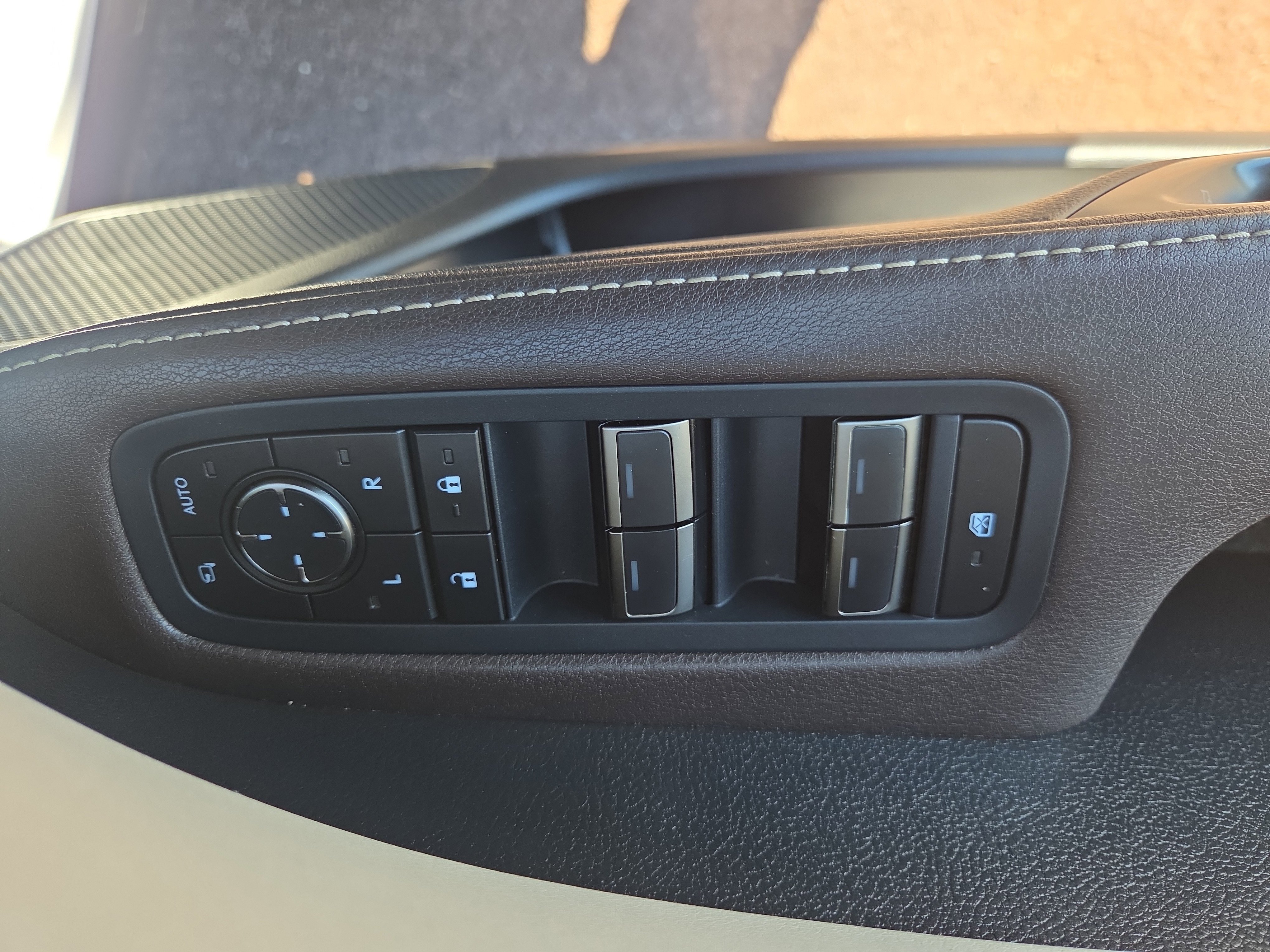 Used 2024 Lexus RX 350 Premium w/ Accessory Package (Z1) image 31