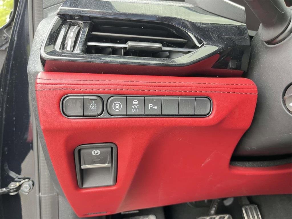 Used 2023 Acura MDX A-Spec image 11