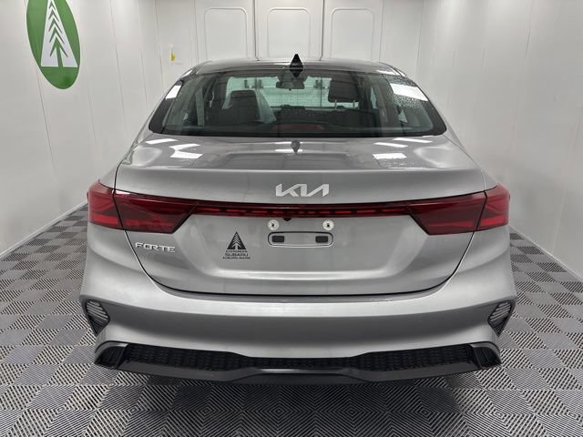 Used 2023 Kia Forte LXS FWD image 5