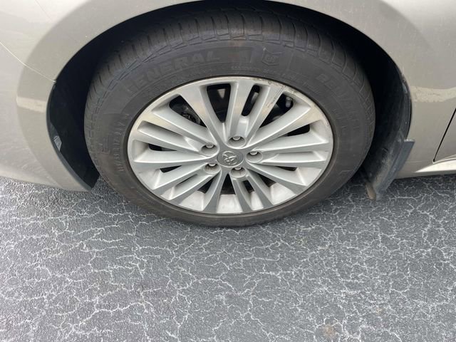 Used 2015 Toyota Avalon Limited FWD image 7