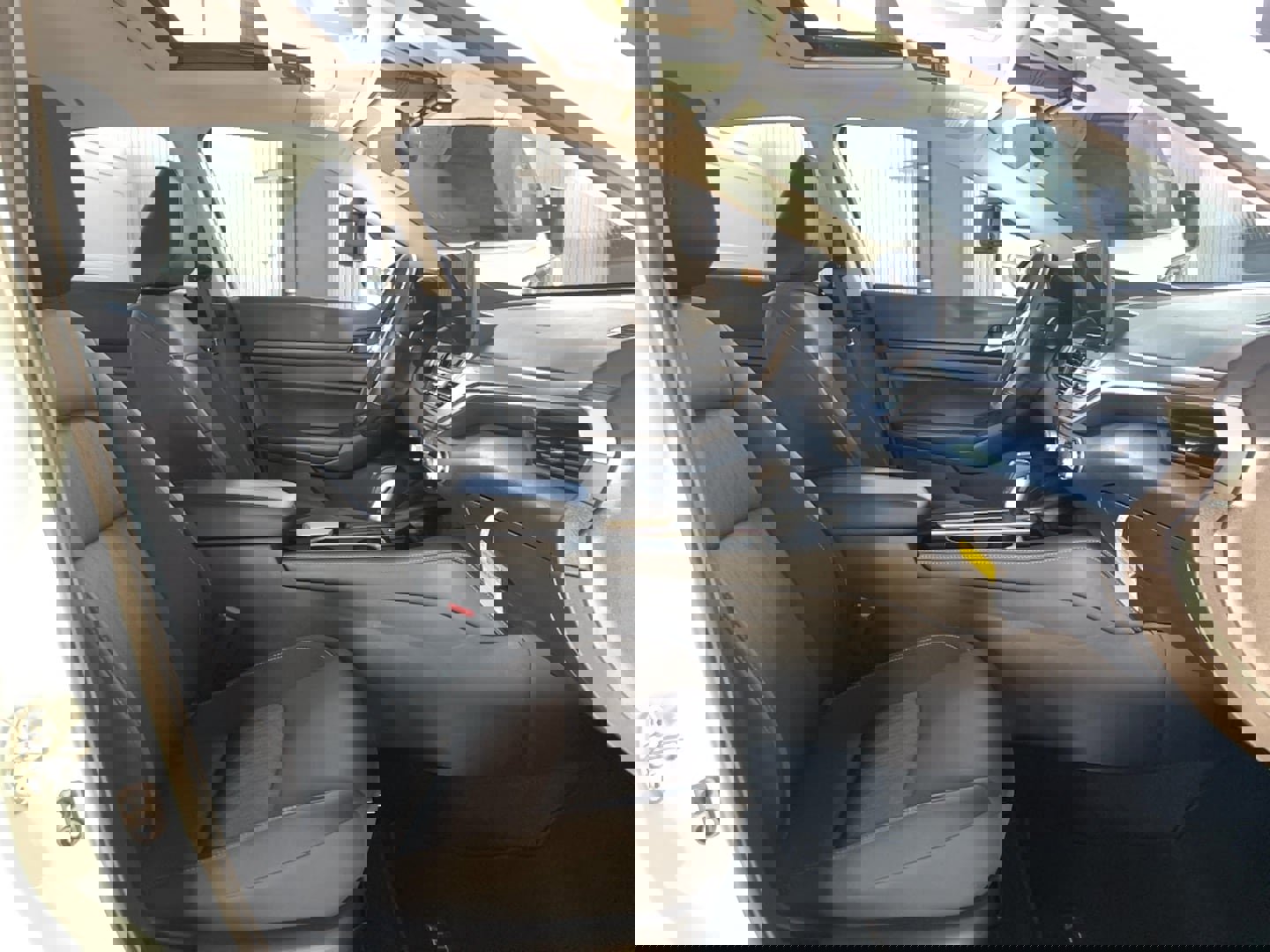 Used 2024 Nissan Altima 2.5 SV w/ SV Premium Package image 18